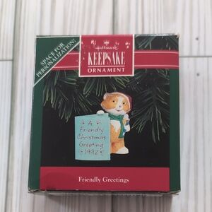 Vintage 1992 Hallmark Keepsake Cat Ornament "Friendly Greetings"